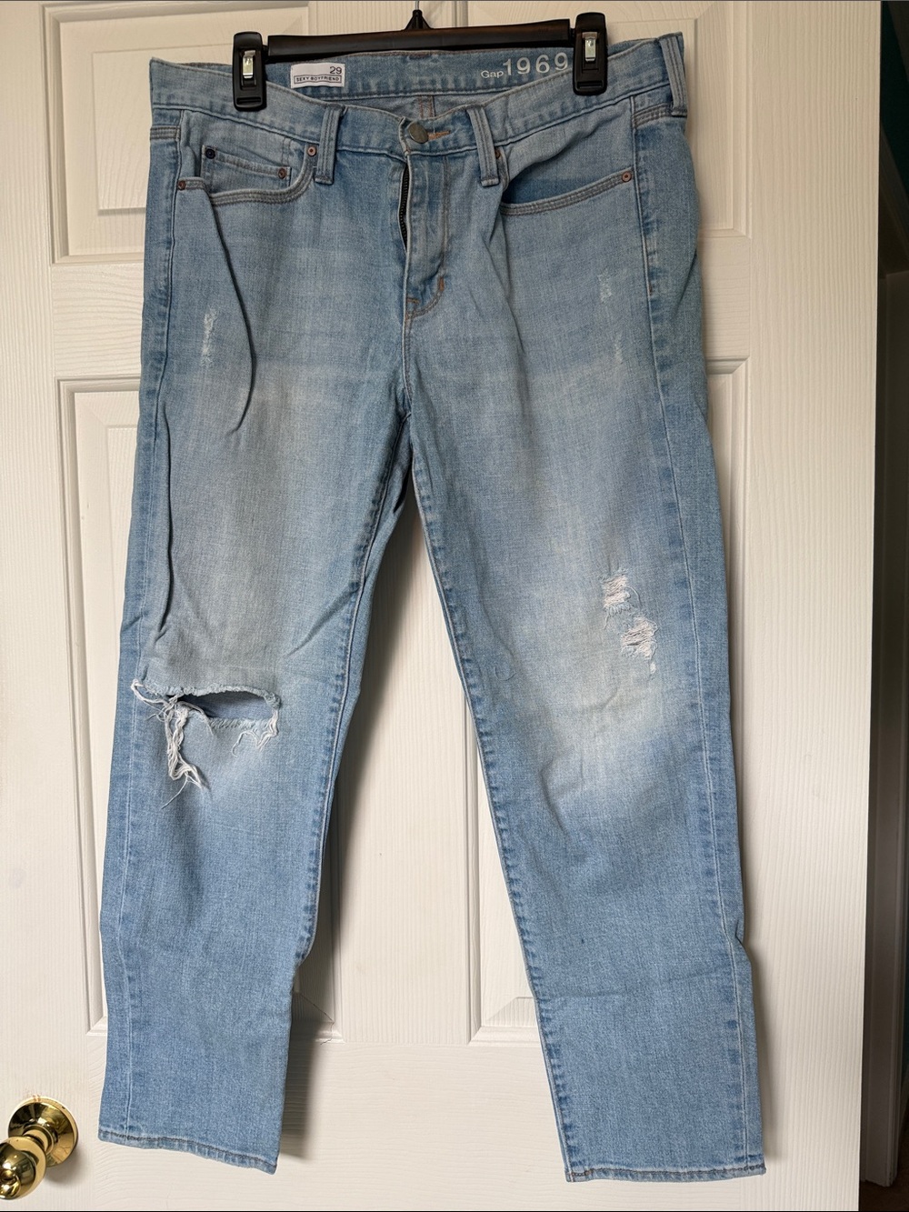 Gap 1969 Sexy Boyfriend Distressed Light Wash Jeans Size 29